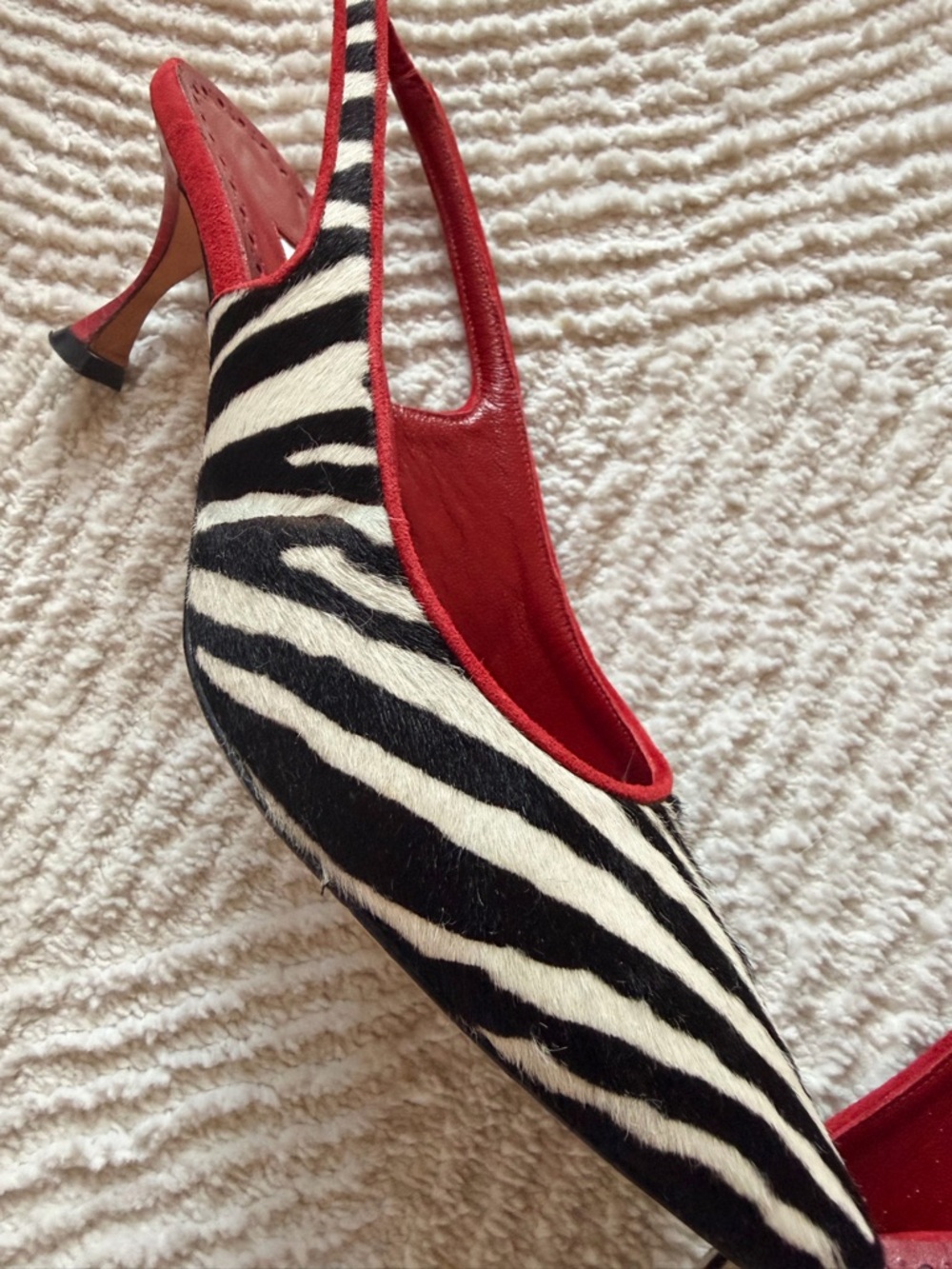 Vintage Manolo Blahnik Black-and-White Ponyhair Slingback Pumps with Red Trim - Picture 5 of 9